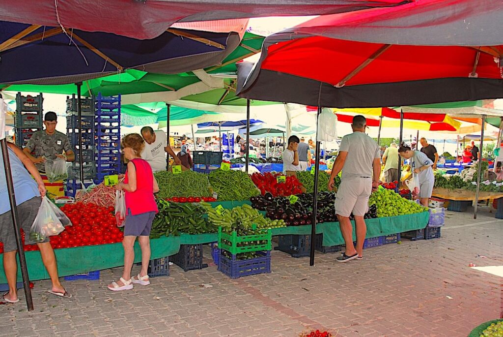 Fruit & Vegetable Stalls Çeşme Market