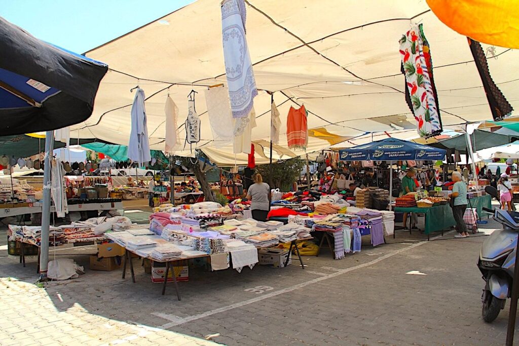 Clothing Stalls Çeşme Market