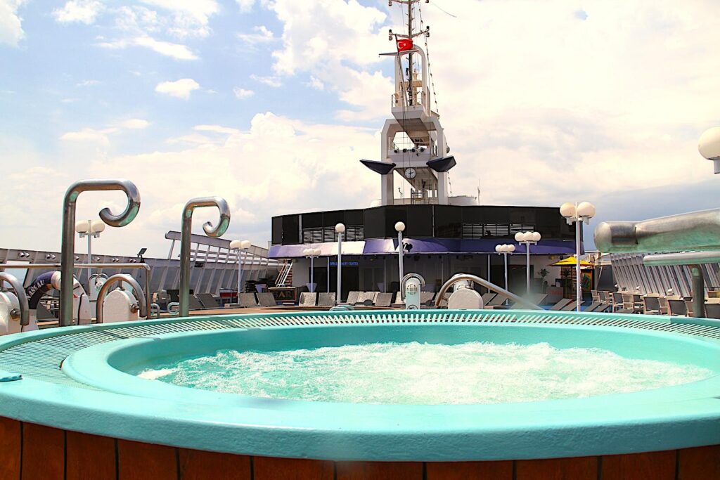 MV Gemini Jacuzzi