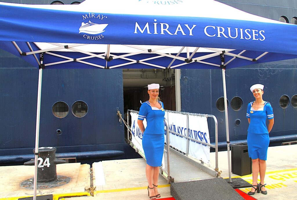 Miray Cruises Welcome Crew