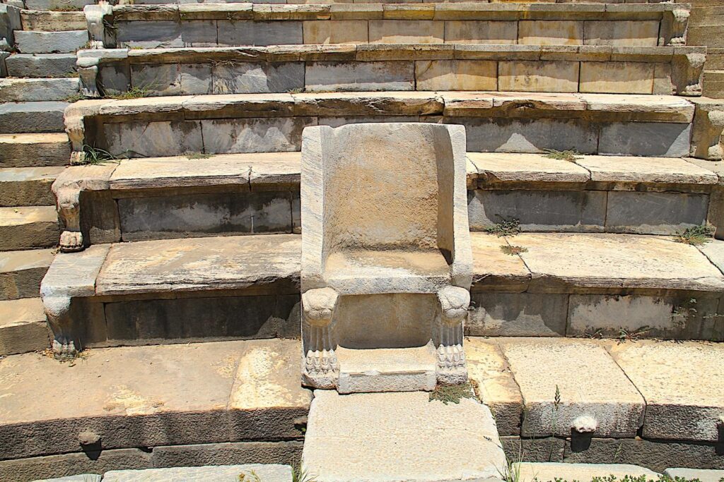 Noble Theatre Seat at Metropolis