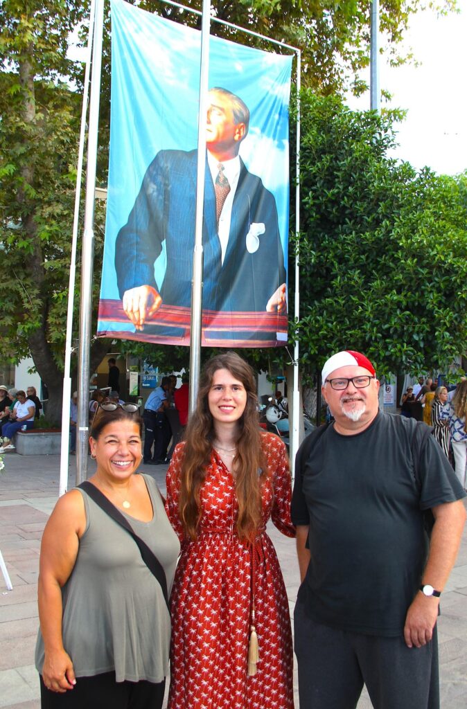 Darren and Esen Kıvılcım, together with the Mayor of Çeşme Lâl Denizli - September 2024