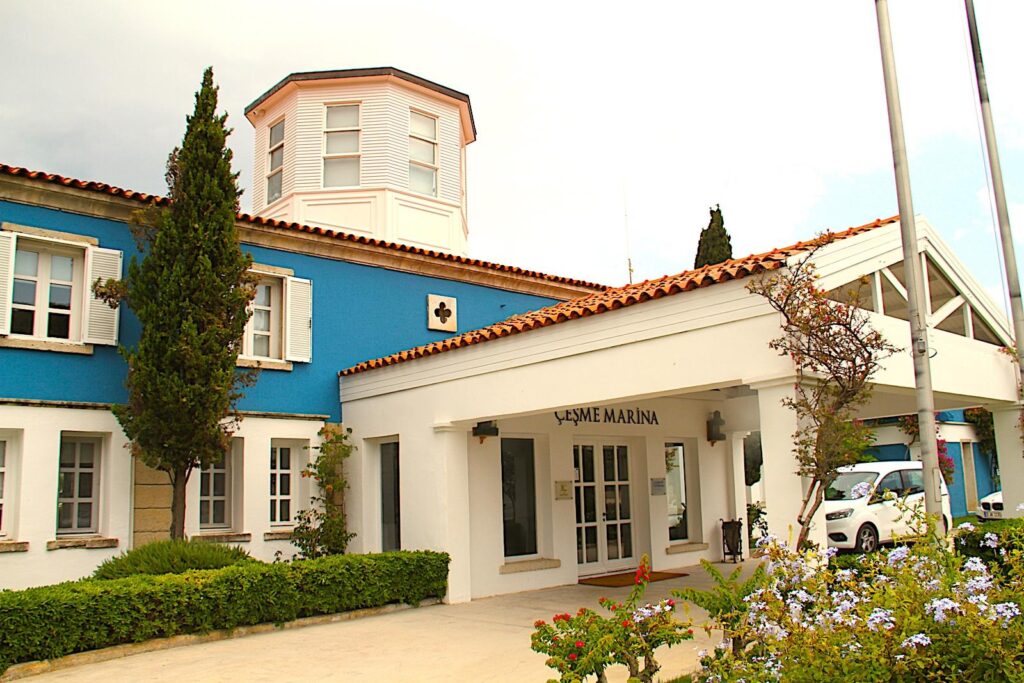 Çeşme Marina Office