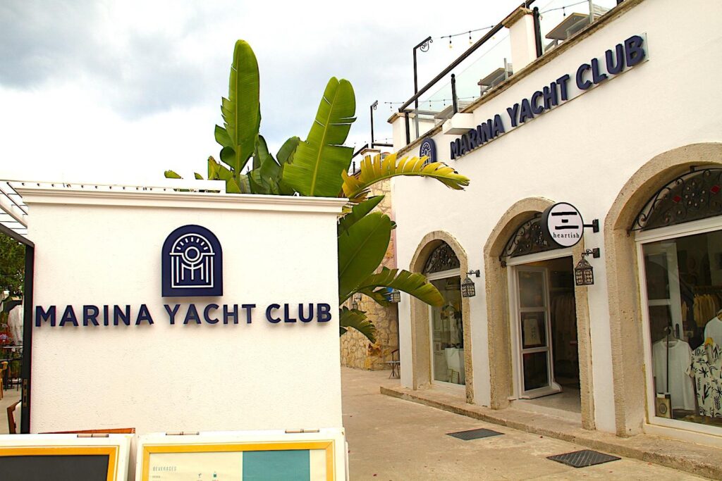 Çeşme Marina Yacht Club