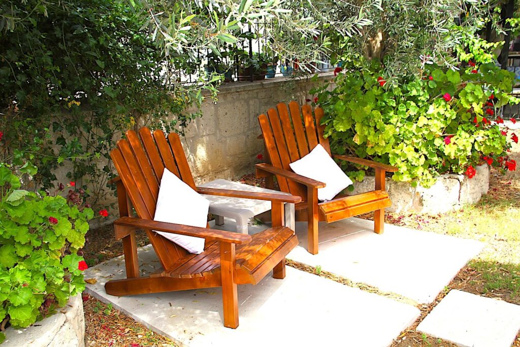 Chaika Villa Daisy Chairs