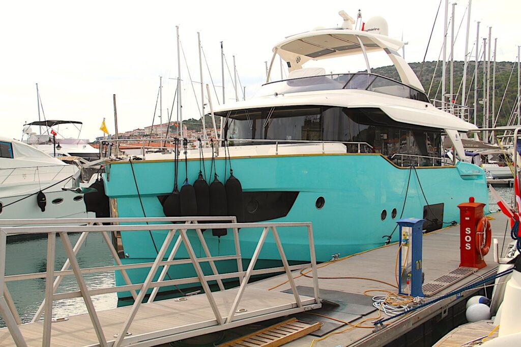 Çeşme Marina Quay