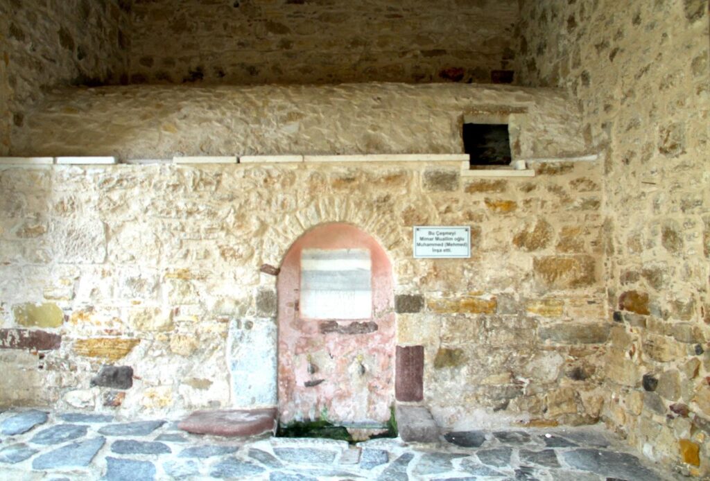 Castle Fountain (1508) - Fountains of Çeşme