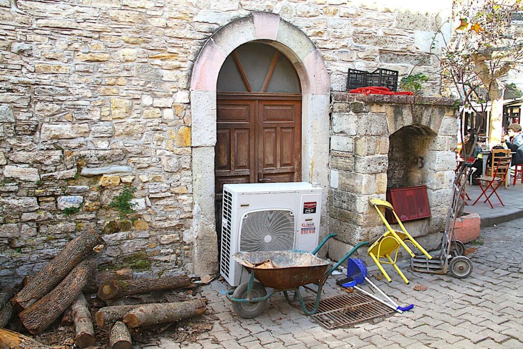 Church Fountain (Picture 2025): Fountains of Çeşme