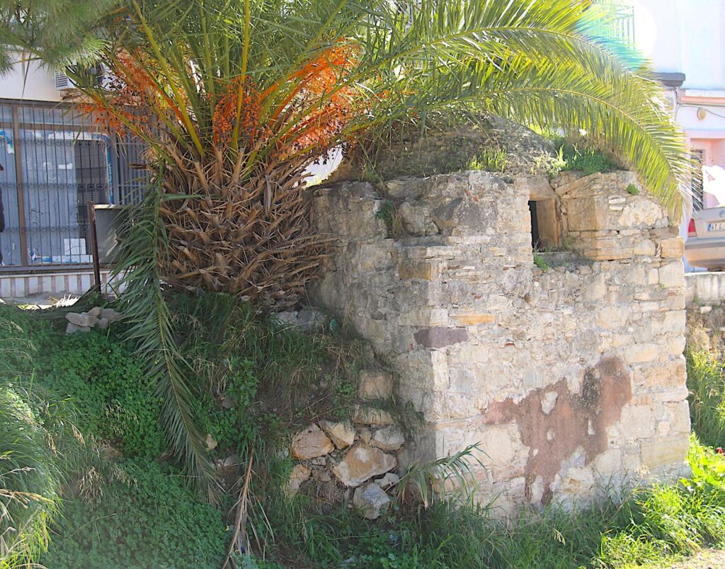 Fountains of Çeşme - Maksem on sk. 2051