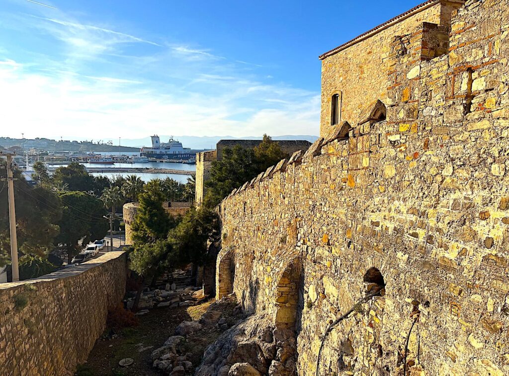 Çeşme Castle Walls