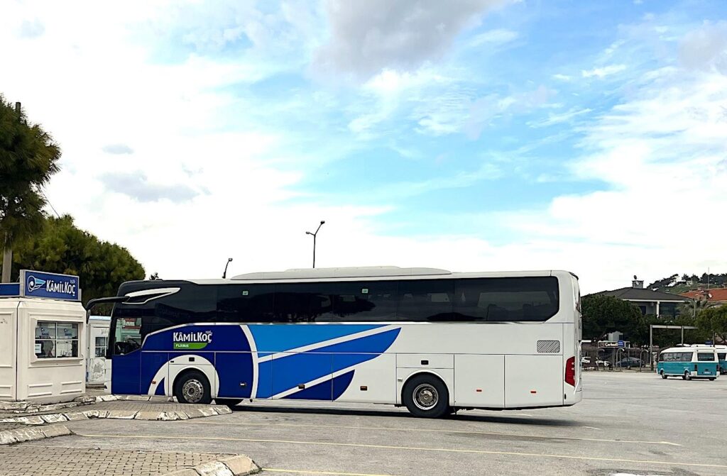 Çeşme-Istanbul Kamil Koç Coach
