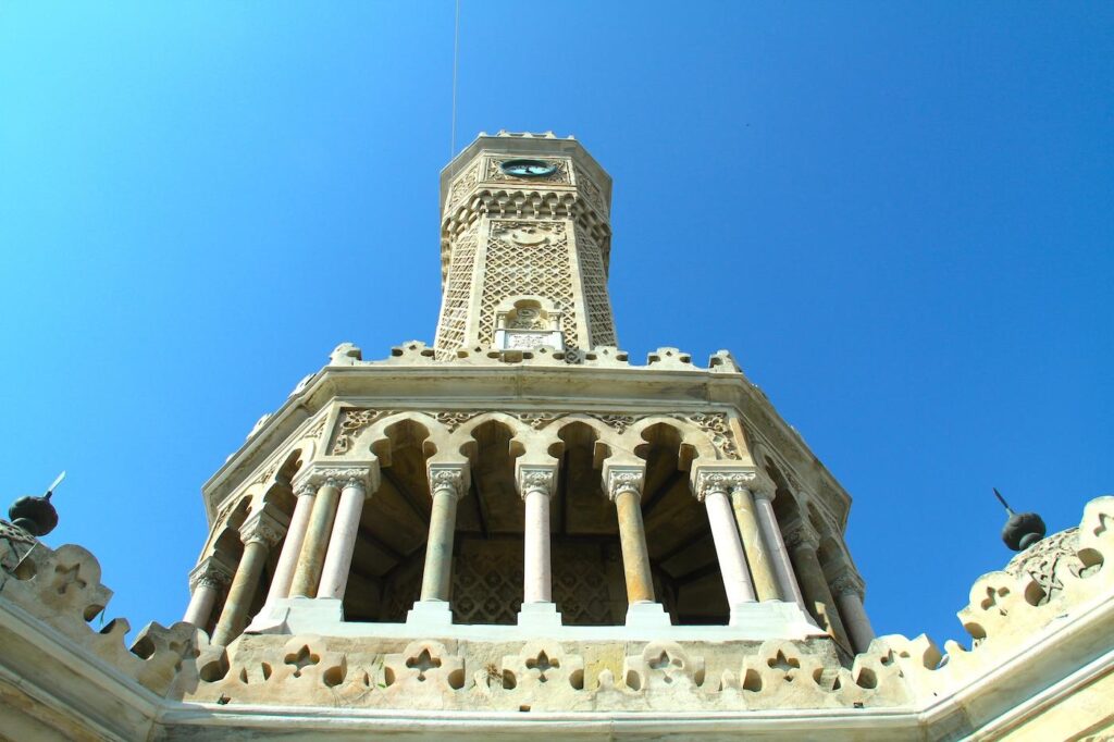Izmir Attractions: Konak Meydanı Clock Tower