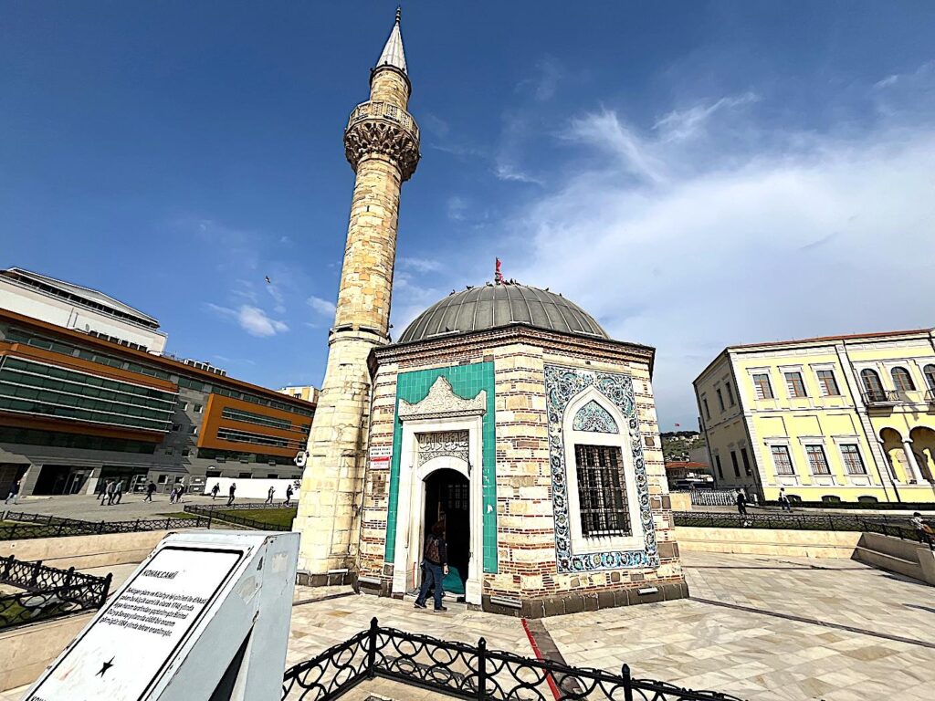 İzmir Religious Buildings - Yalı Mosque