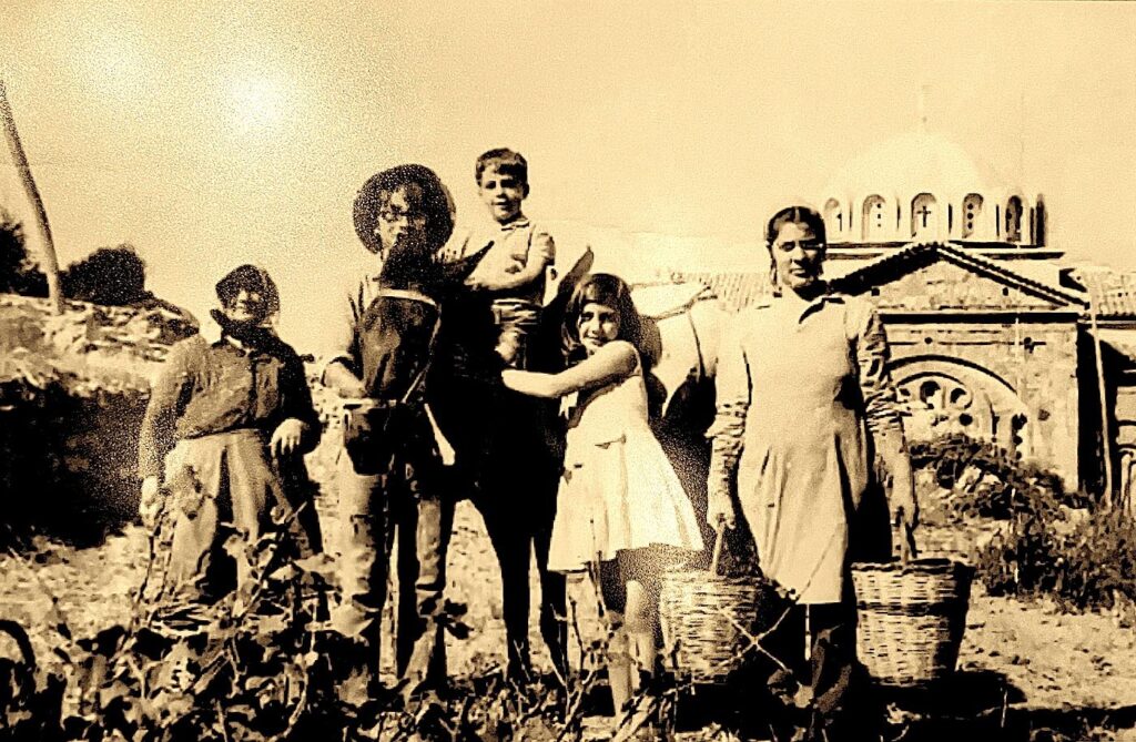 Old Picture of Samos Vineyard Workers