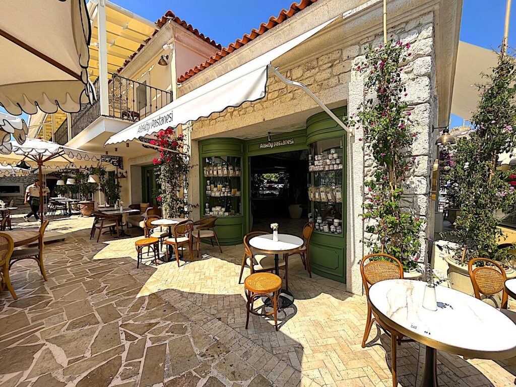 Alaköy Pastanesi Çeşme Marina