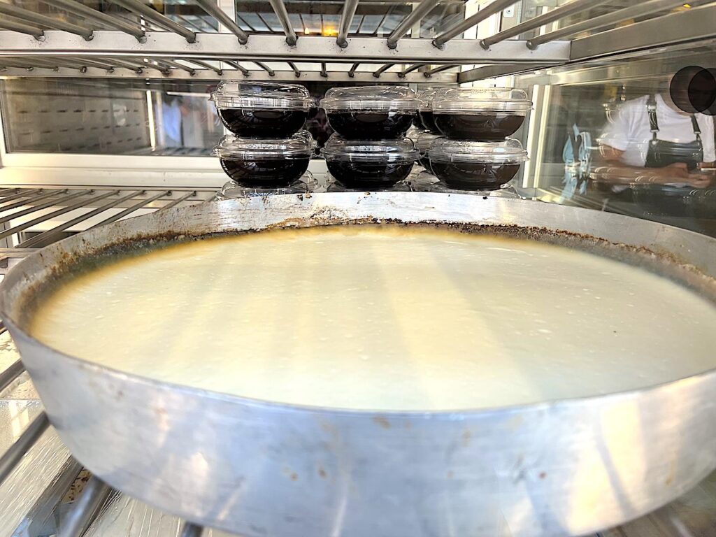 Çeşme Dessert - Tepside Sütlü Tatlı