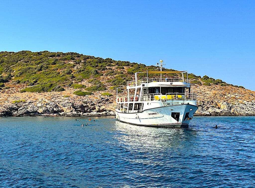 Çeşme Boat Trips - Okeanos