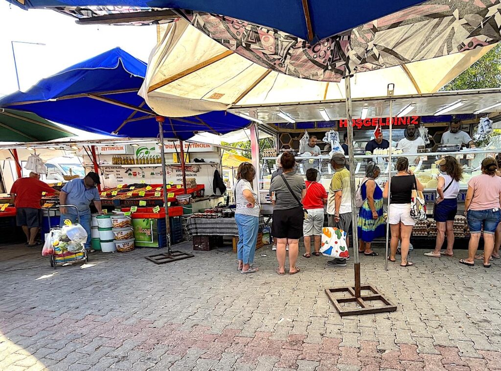 Ilıca Market - Olives & Cheese