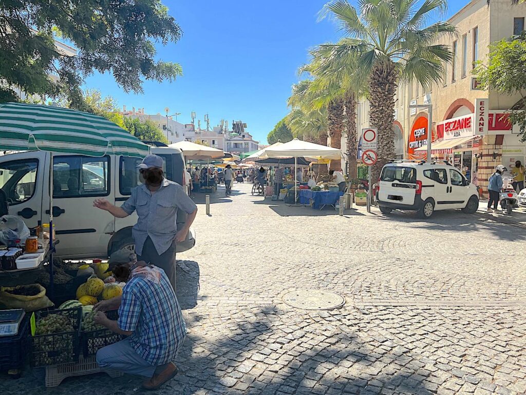 Çeşme Wednesday Market