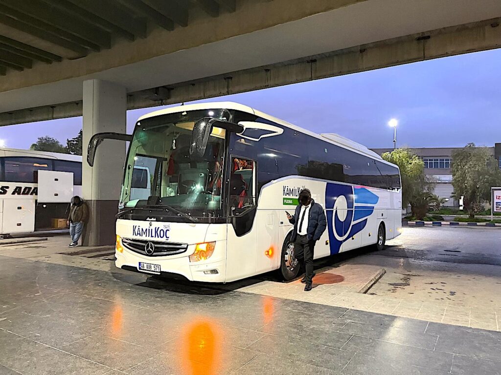 Kamil Koç / FlixBus - Izmir Coach Station (İzotaş)
