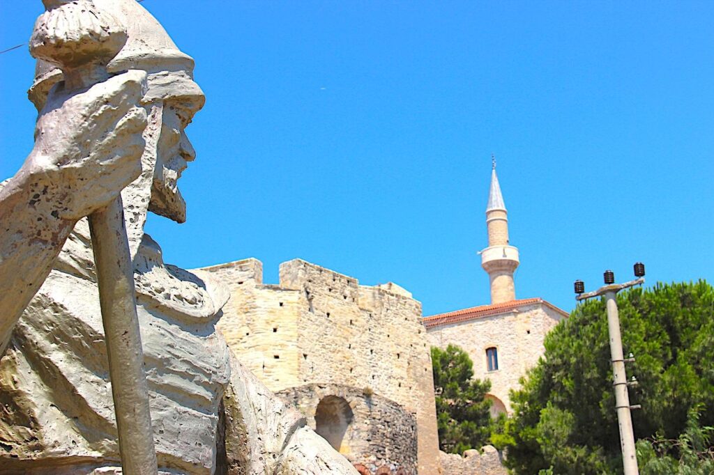 Kaplan (Qaplan) Giray Khan I- Çeşme statues